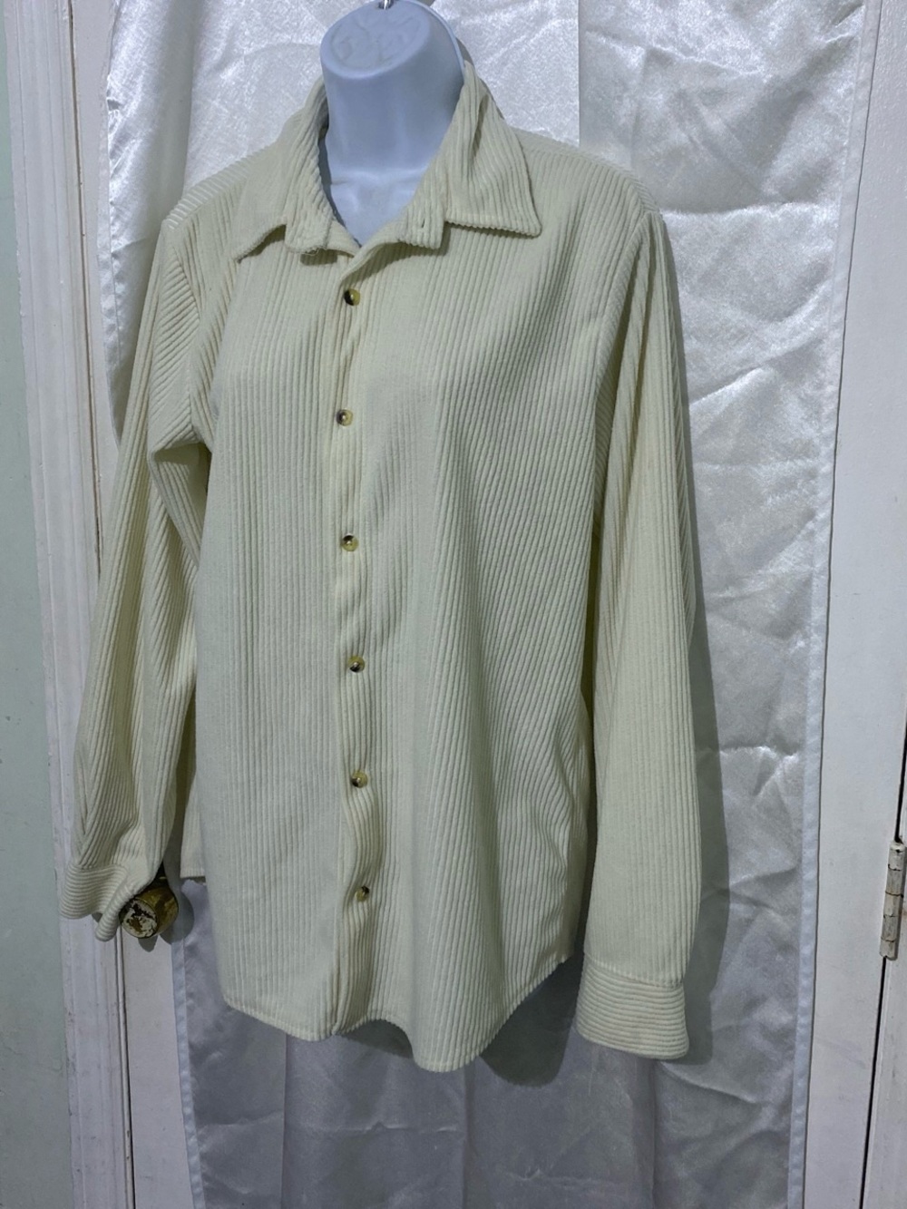 Men’s Cream Ribbed Long-Sleeve Button-Up Fuzzy Shirt
